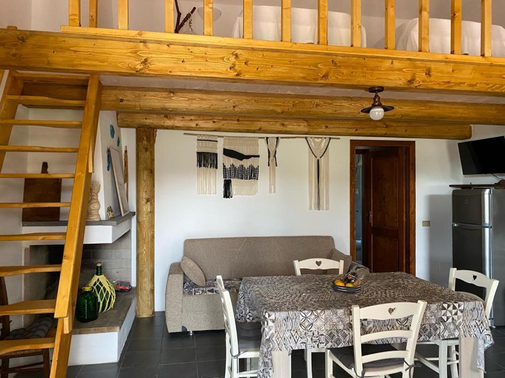 Casa Margherita Càbras Buitenkant foto